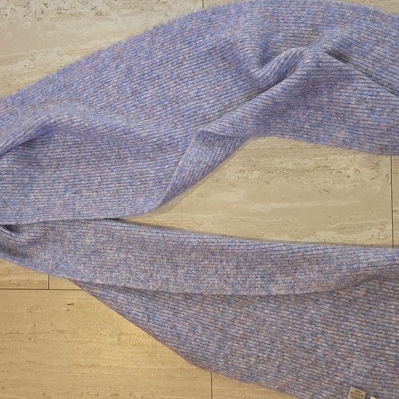 New LOFT Stylish Pastel Knit Scarf - Picture 5 of 7